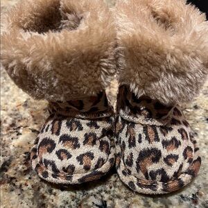 Leopard Print Baby Booties with Faux Fur